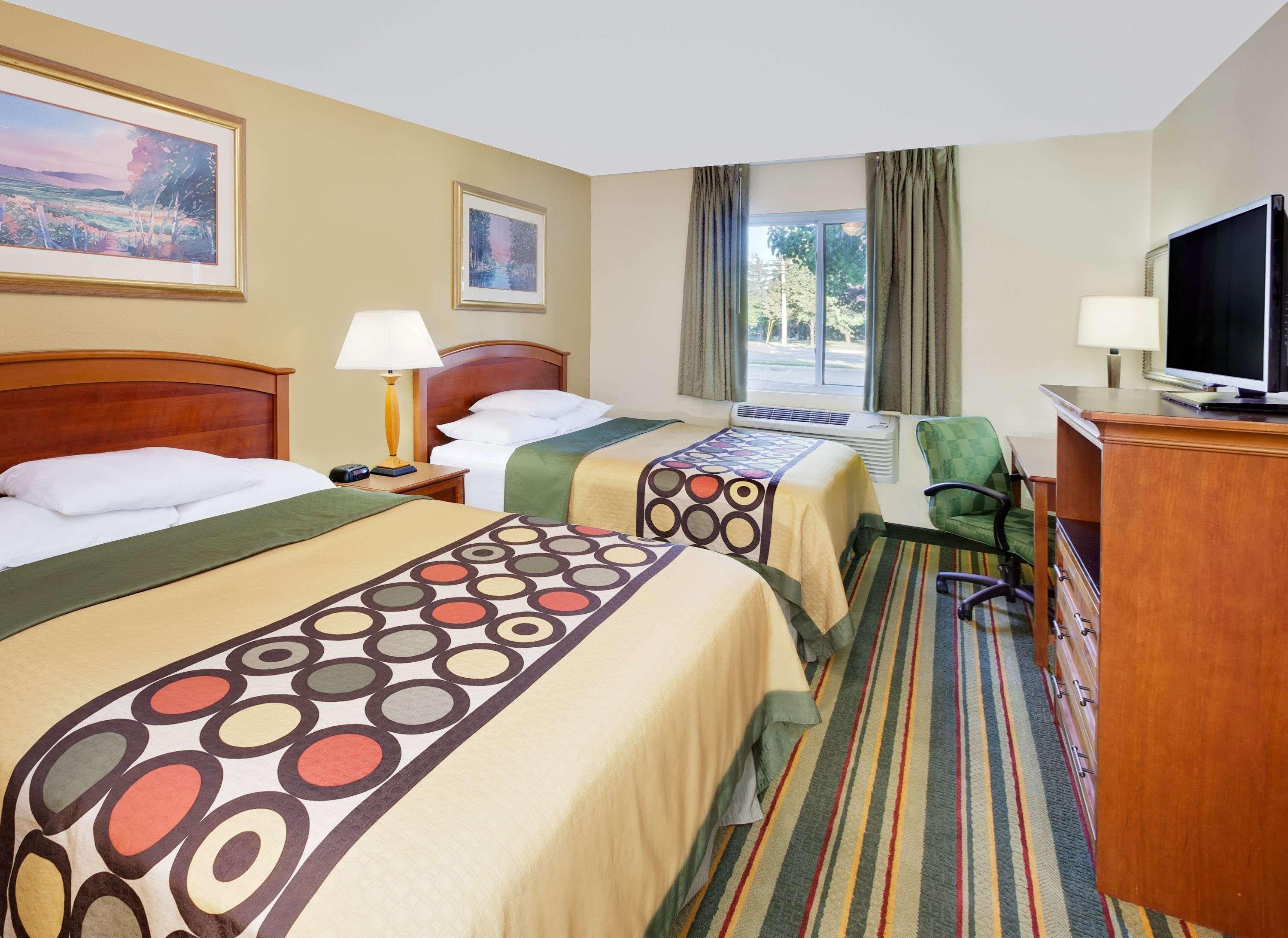 Super 8 By Wyndham Mt. Pleasant Ξενοδοχείο Mount Pleasant Εξωτερικό φωτογραφία
