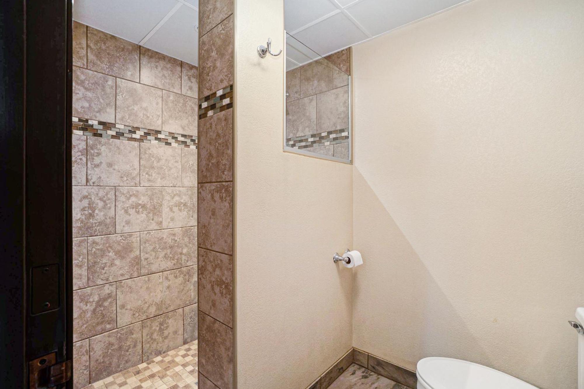Super 8 By Wyndham Mt. Pleasant Ξενοδοχείο Mount Pleasant Εξωτερικό φωτογραφία