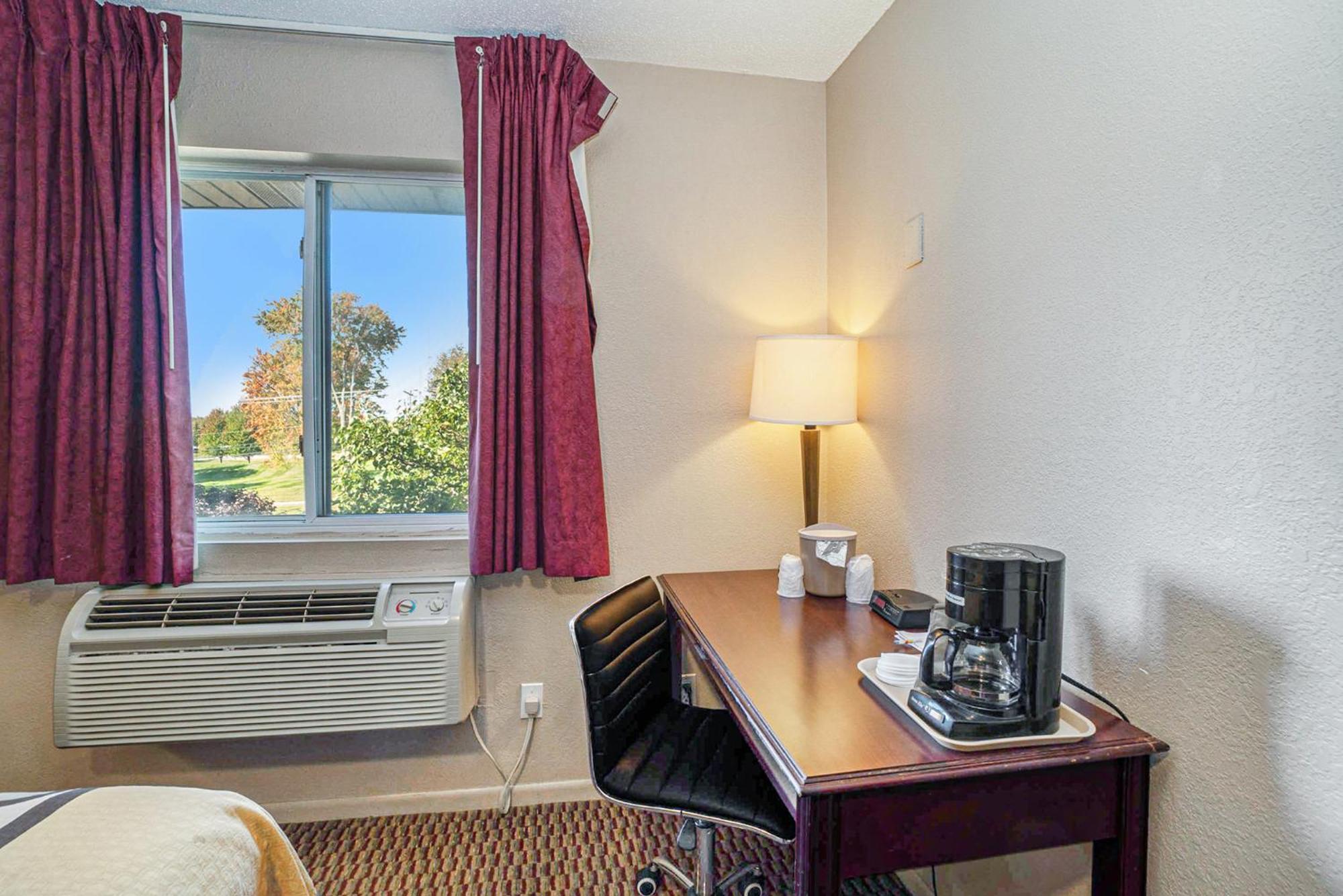 Super 8 By Wyndham Mt. Pleasant Ξενοδοχείο Mount Pleasant Εξωτερικό φωτογραφία