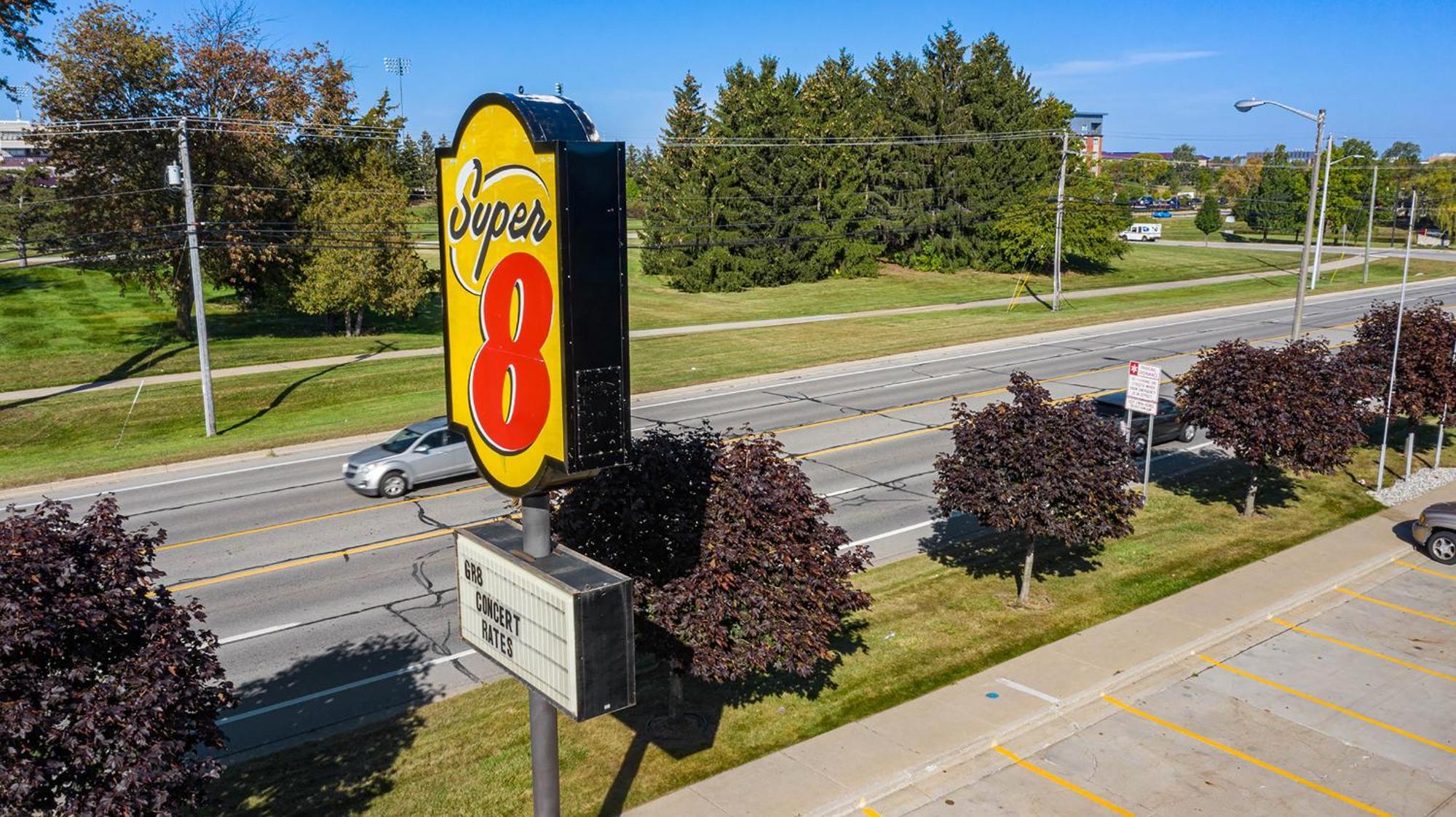 Super 8 By Wyndham Mt. Pleasant Ξενοδοχείο Mount Pleasant Εξωτερικό φωτογραφία